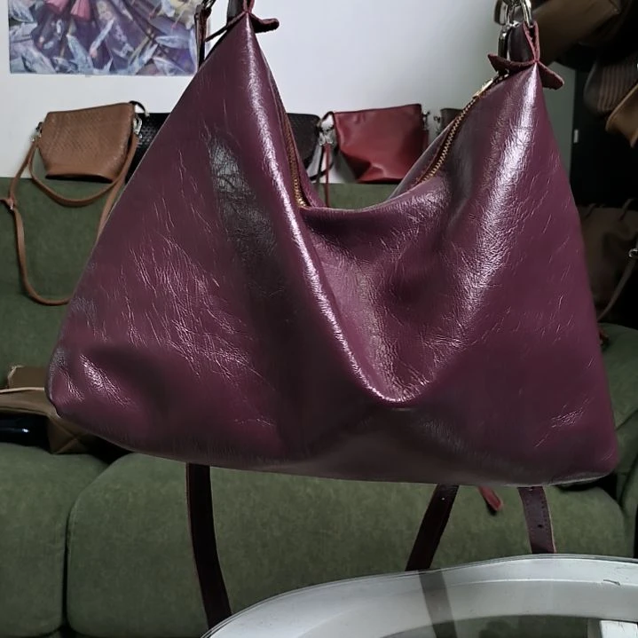 犏牛皮（革）头层牛皮真皮包真皮大容量