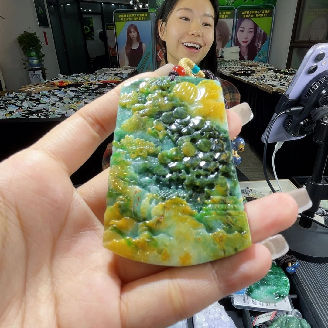 颈饰未镶嵌翡翠一