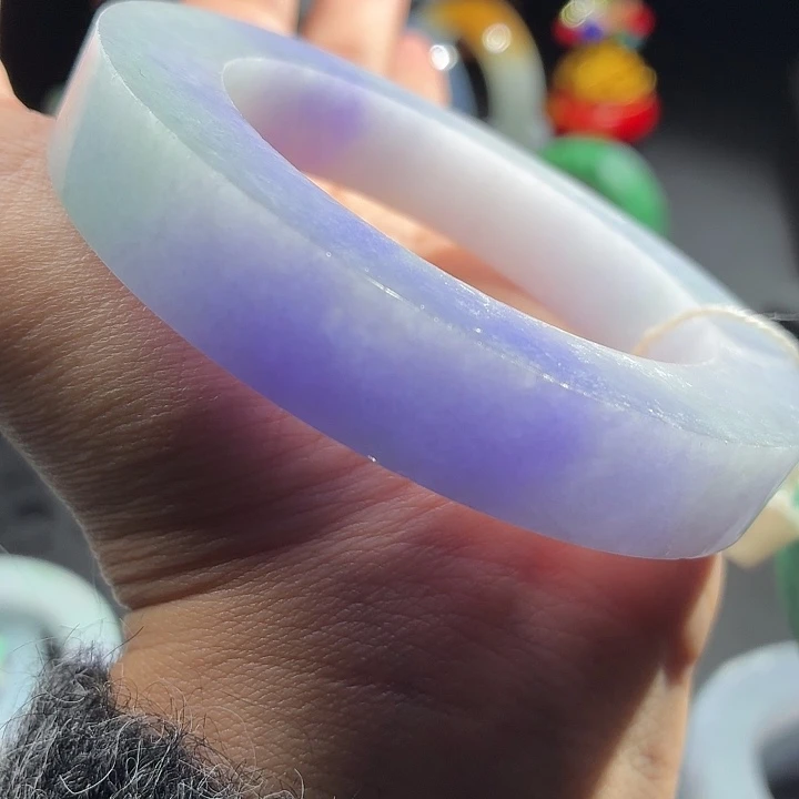 定制翡翠未镶嵌翡翠手镯