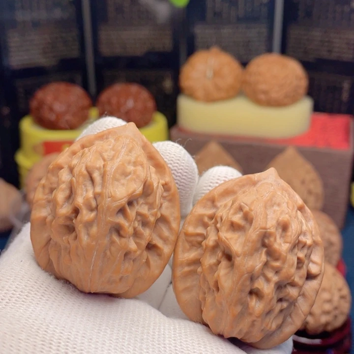 文玩核桃吊坠38原桩大红袍