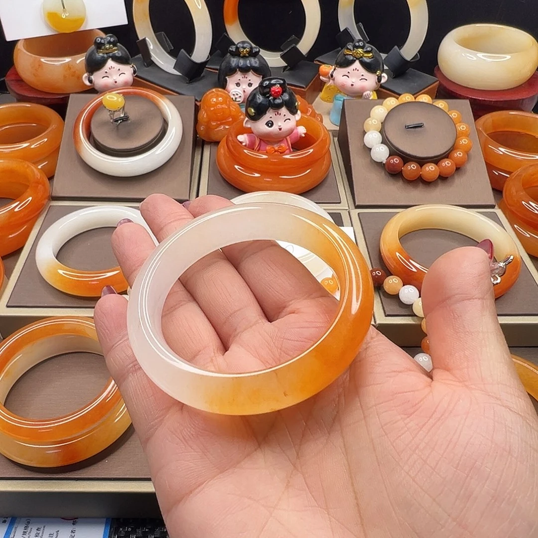 石英质玉（黄龙玉）未镶嵌手镯包容福利54