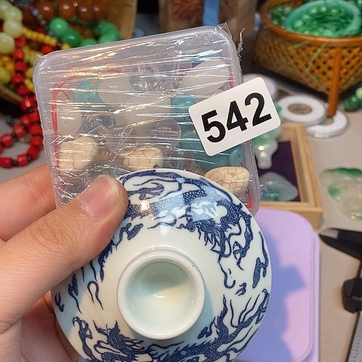 瓷片哈哈哈哈哈哈哈哈哈哈就