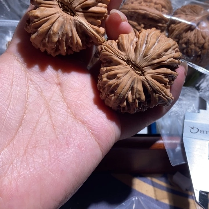 袁***哥把件文玩核桃少许黄