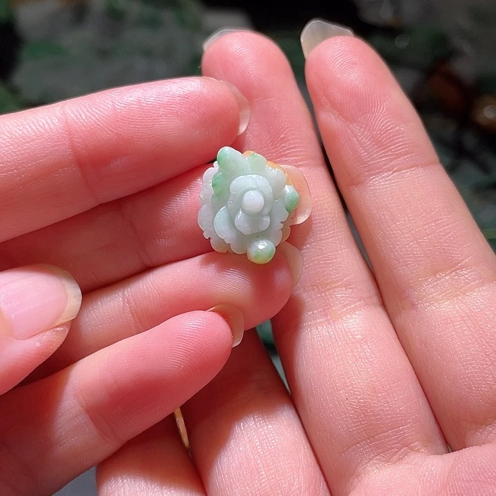 颈饰未镶嵌翡翠天