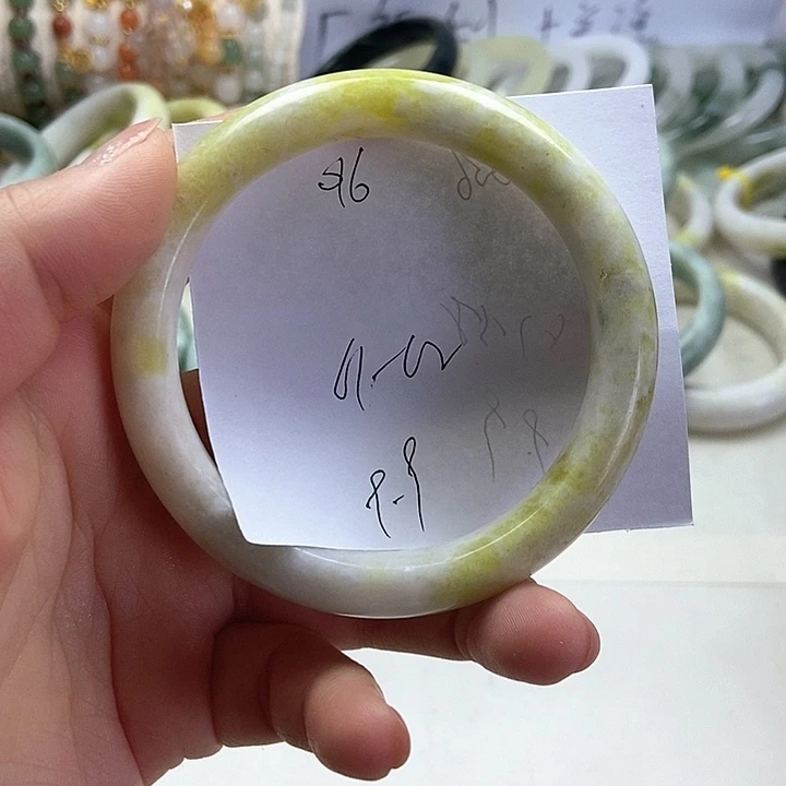 石英岩玉手镯未镶嵌