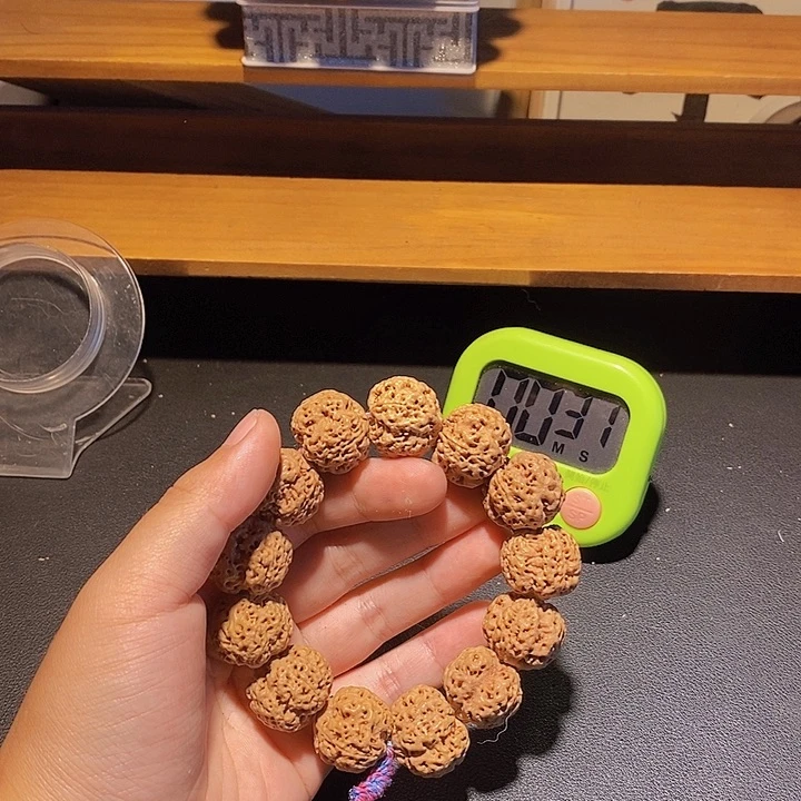 刘***宸金刚菩提手串这样