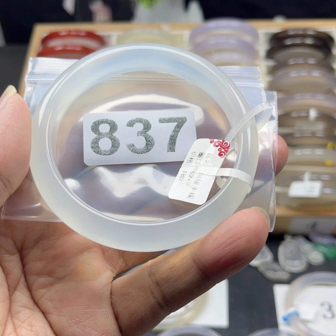 玛瑙/玉髓手镯未镶嵌E***a62