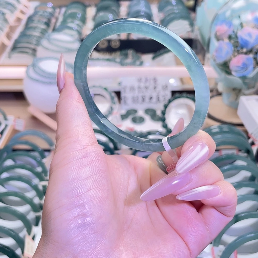 翡翠未镶嵌手镯62-63圈方鐲