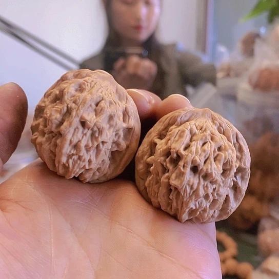 【闪购商品】把件文玩核桃39虎头