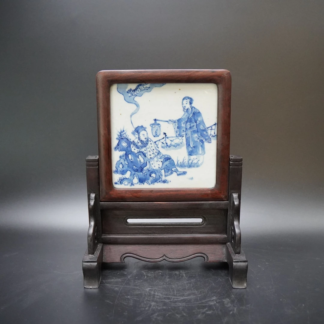Lot.25072872清道光青花人物瓷插屏 高：约26cm，长：20cm