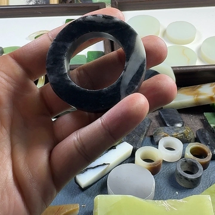 和田玉（糖玉）未镶嵌珠宝半成品