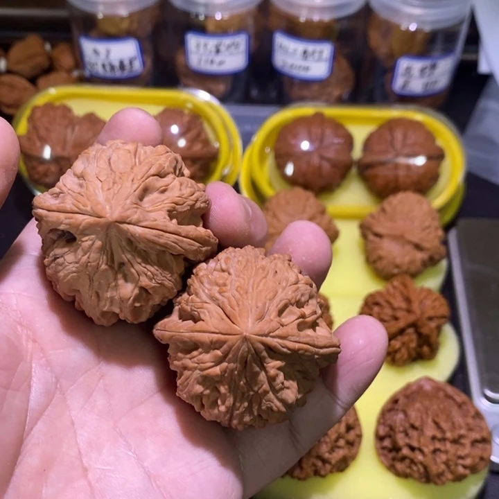 甜***i吊坠文玩核桃大故事