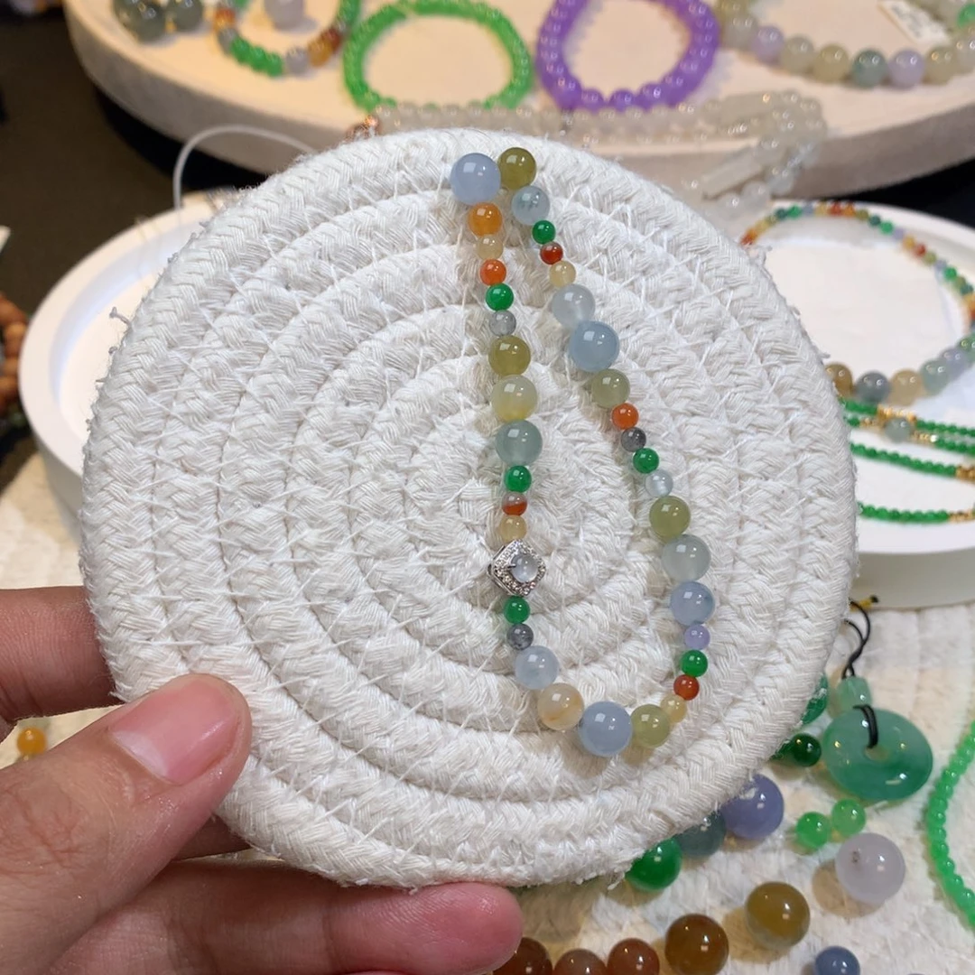 散珠翡翠多宝手串，新款亏出