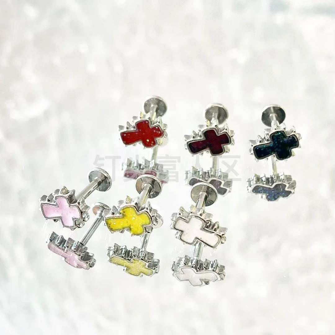 钛钢纯色十字架铆钉耳钉耳骨钉酷炫朋克亚比亚文化穿刺小众饰品