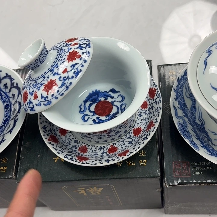 瓷片釉里红缠枝莲三才马蹄盖碗景德镇