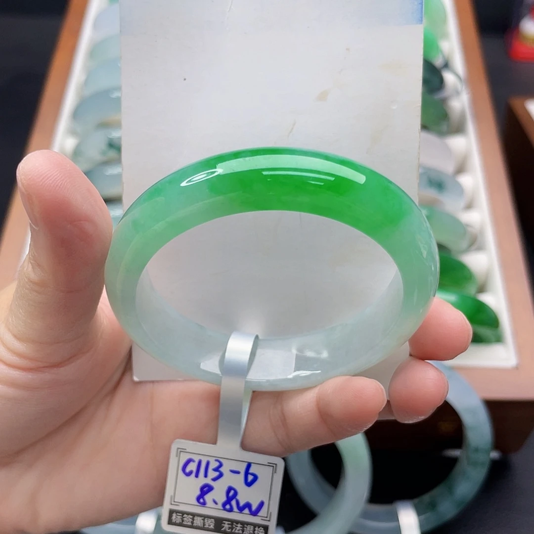 翡翠未镶嵌手镯53贵妃白底青～强推