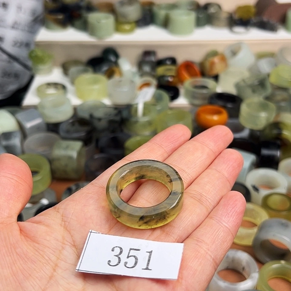 【闪购商品】未镶嵌蛇纹石玉戒指清**咽