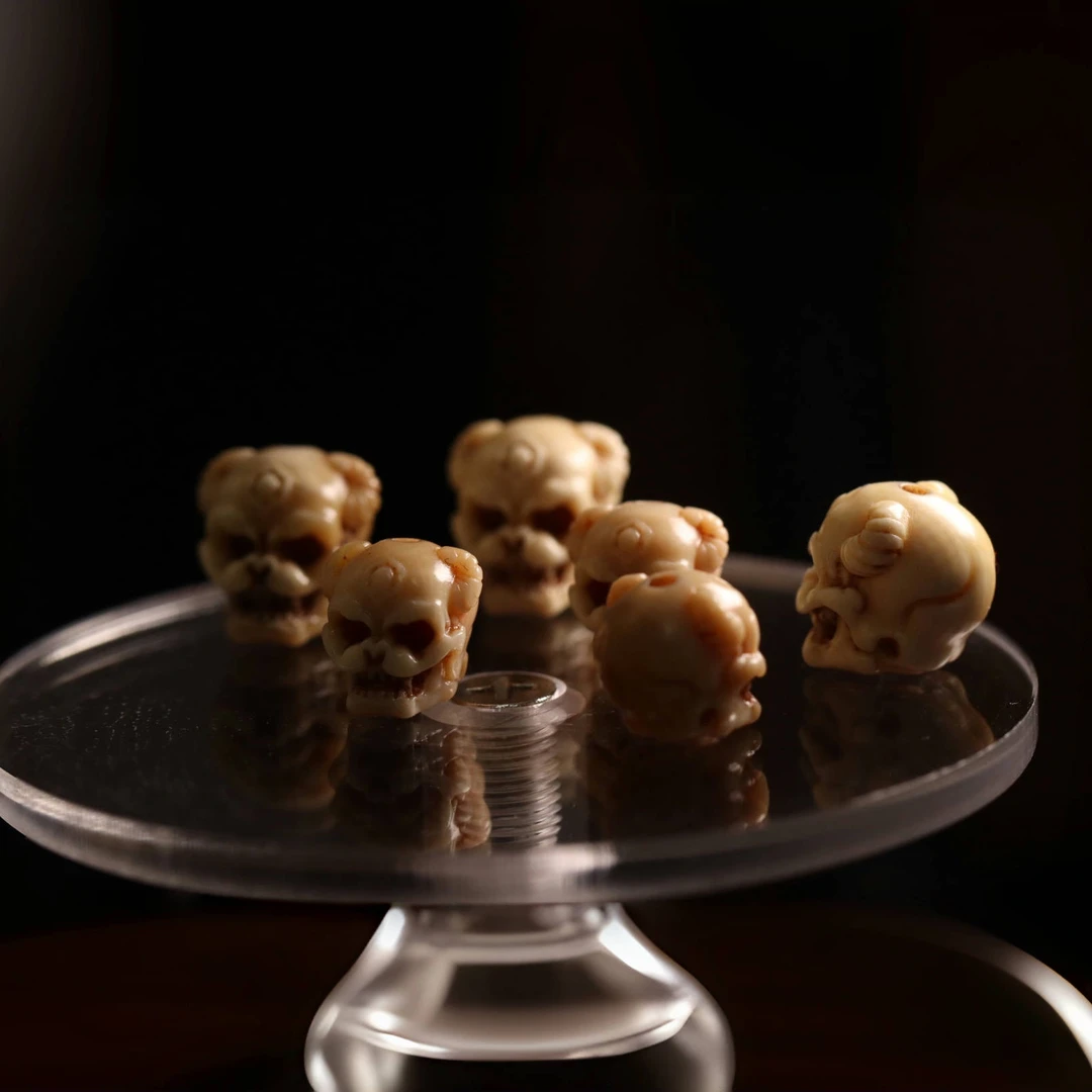 文玩讲道理-稀有超润老冰料尸陀林配珠