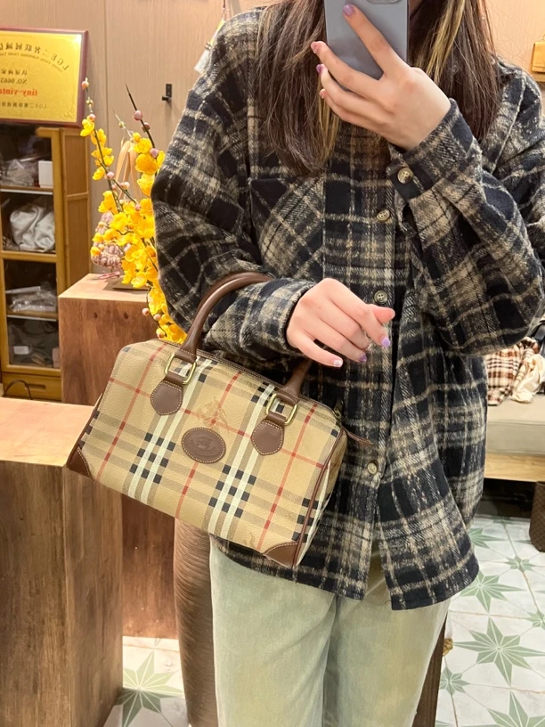 95新 BURBERRY/博柏利 K586简约时尚单肩包经典格纹内里修复品