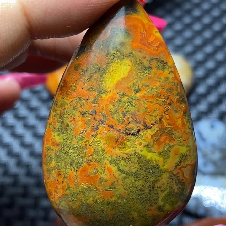 玛瑙/玉髓颈饰未镶嵌