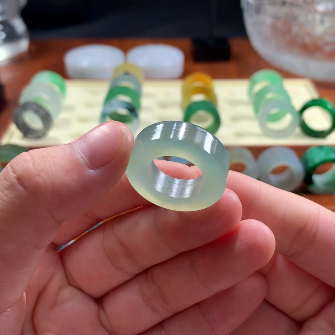 定制翡翠未镶嵌茉莉青提色（小轮胎）9-19号