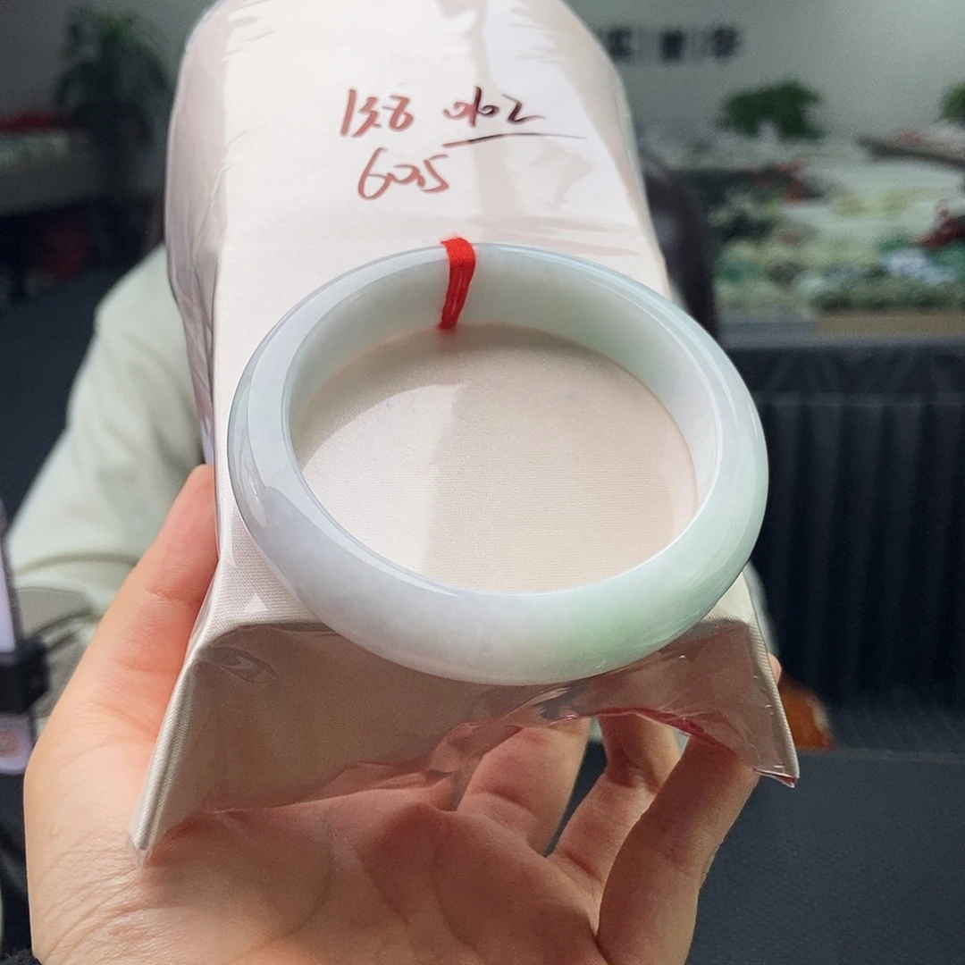 翡翠未镶嵌手镯拍一发一