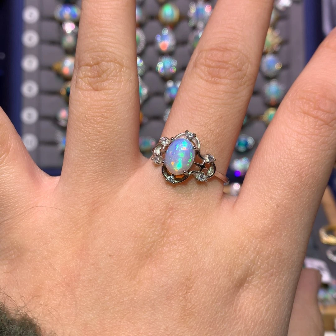 银S925镶嵌欧泊戒指