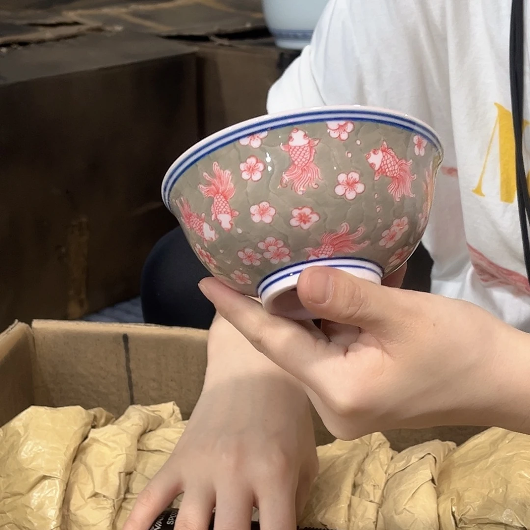 摆件////景德镇陶瓷器。红。