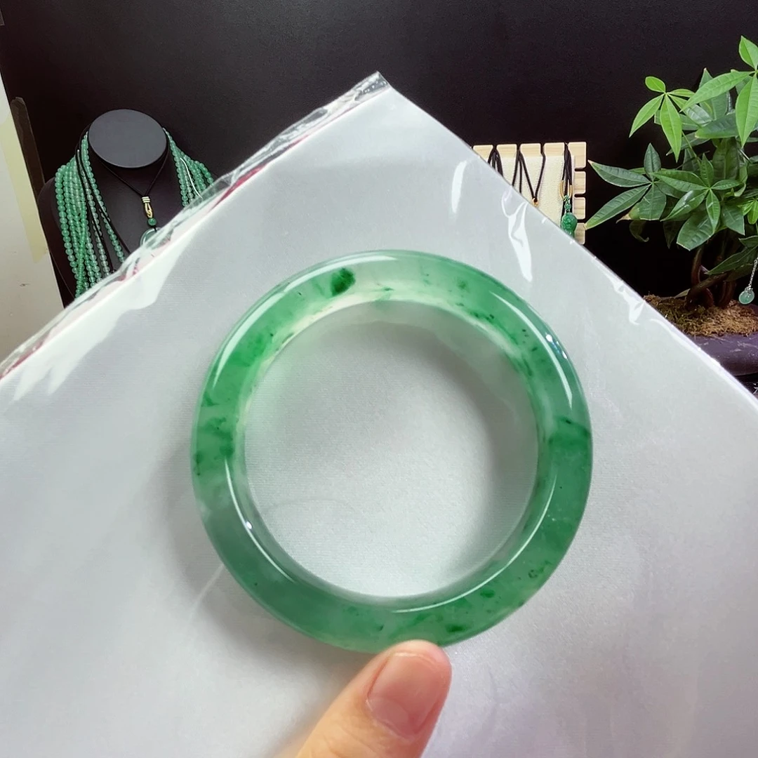 未镶嵌手镯石英质玉61