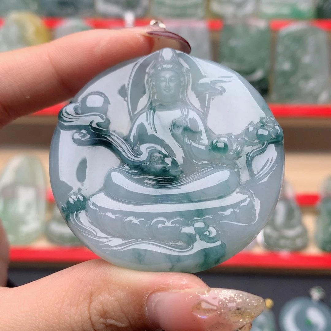 翡翠颈饰未镶嵌素衣观音