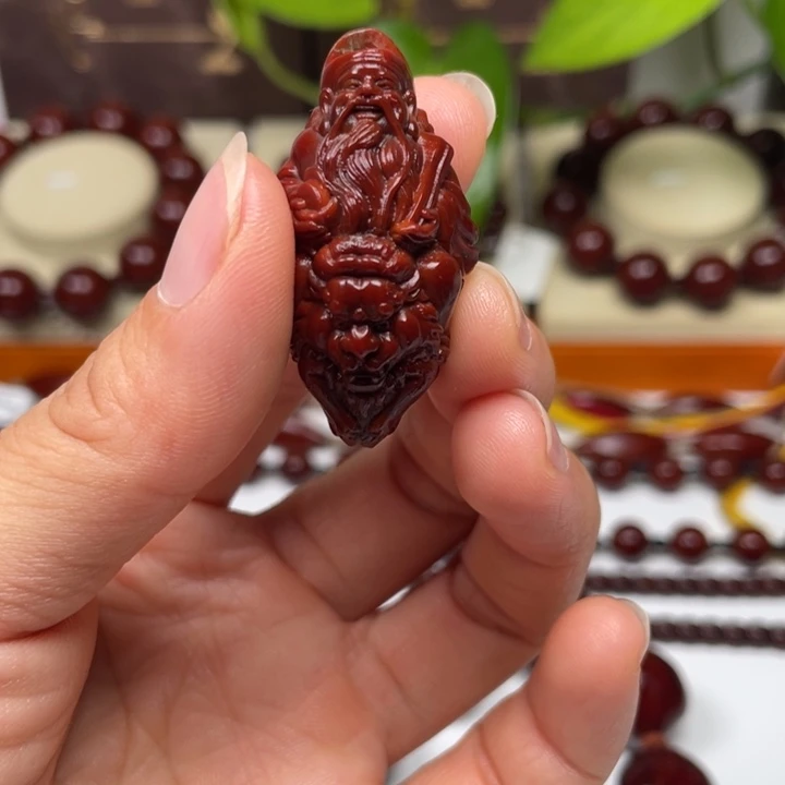 手串橄榄核前**锦包浆玉化