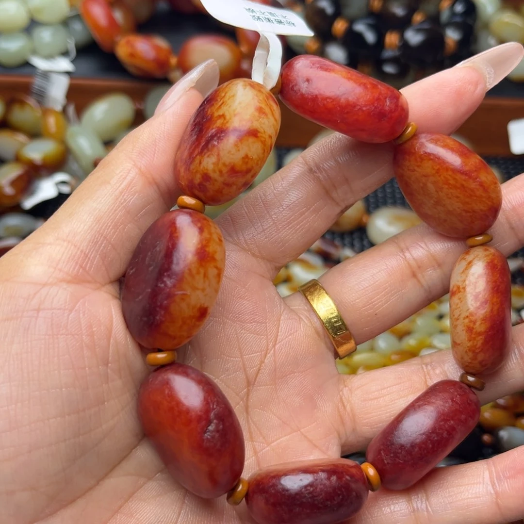 和田玉未镶嵌颈饰陈*龙