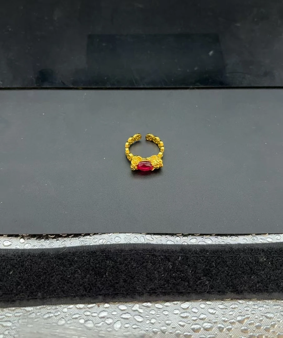 戒指 戒指 高端定制，经其百搭设计色彩缤纷精美绝伦