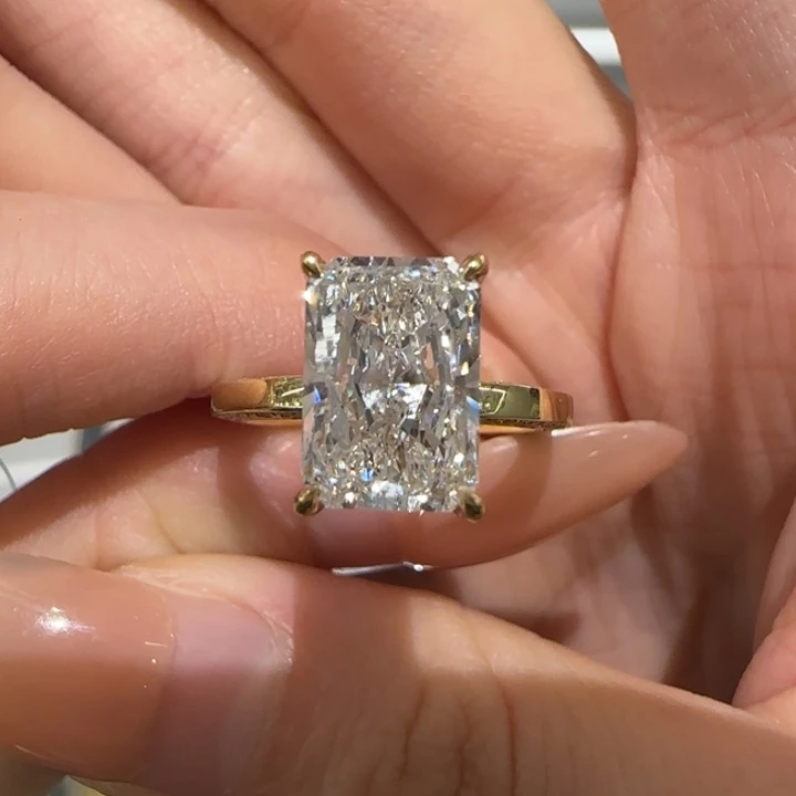 实验室培育钻石18K金镶嵌3卡雷迪恩