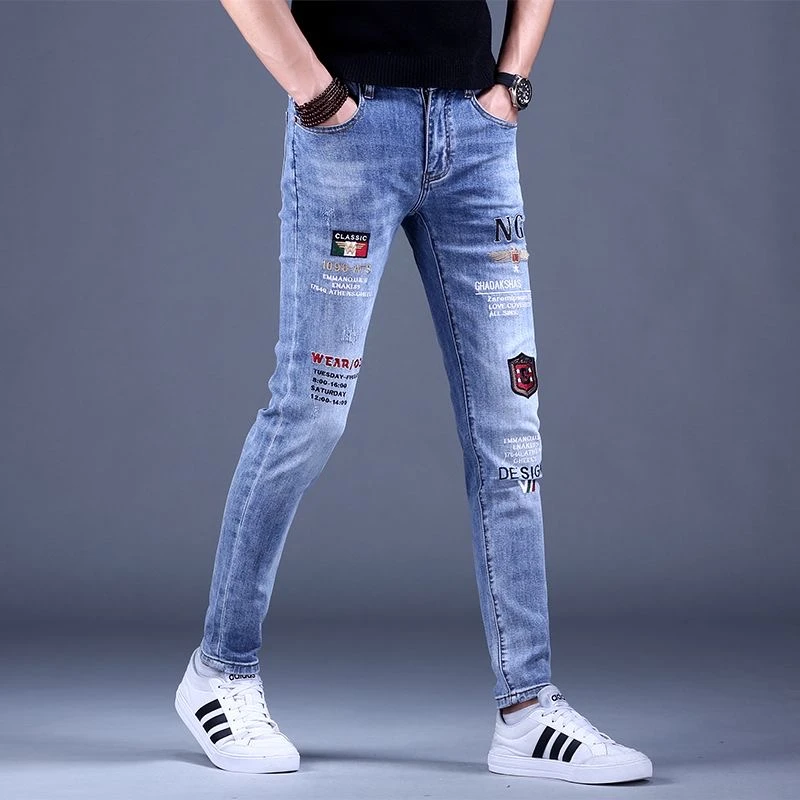 2025年新款男士刺绣牛仔裤男秋季潮牌印花弹力修身小脚长裤子男装