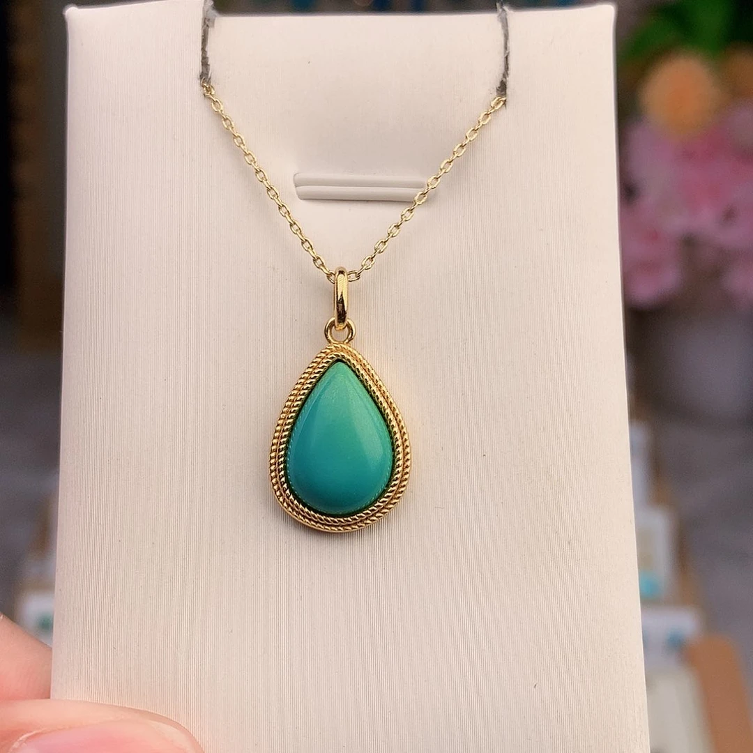 绿松石未镶嵌颈饰