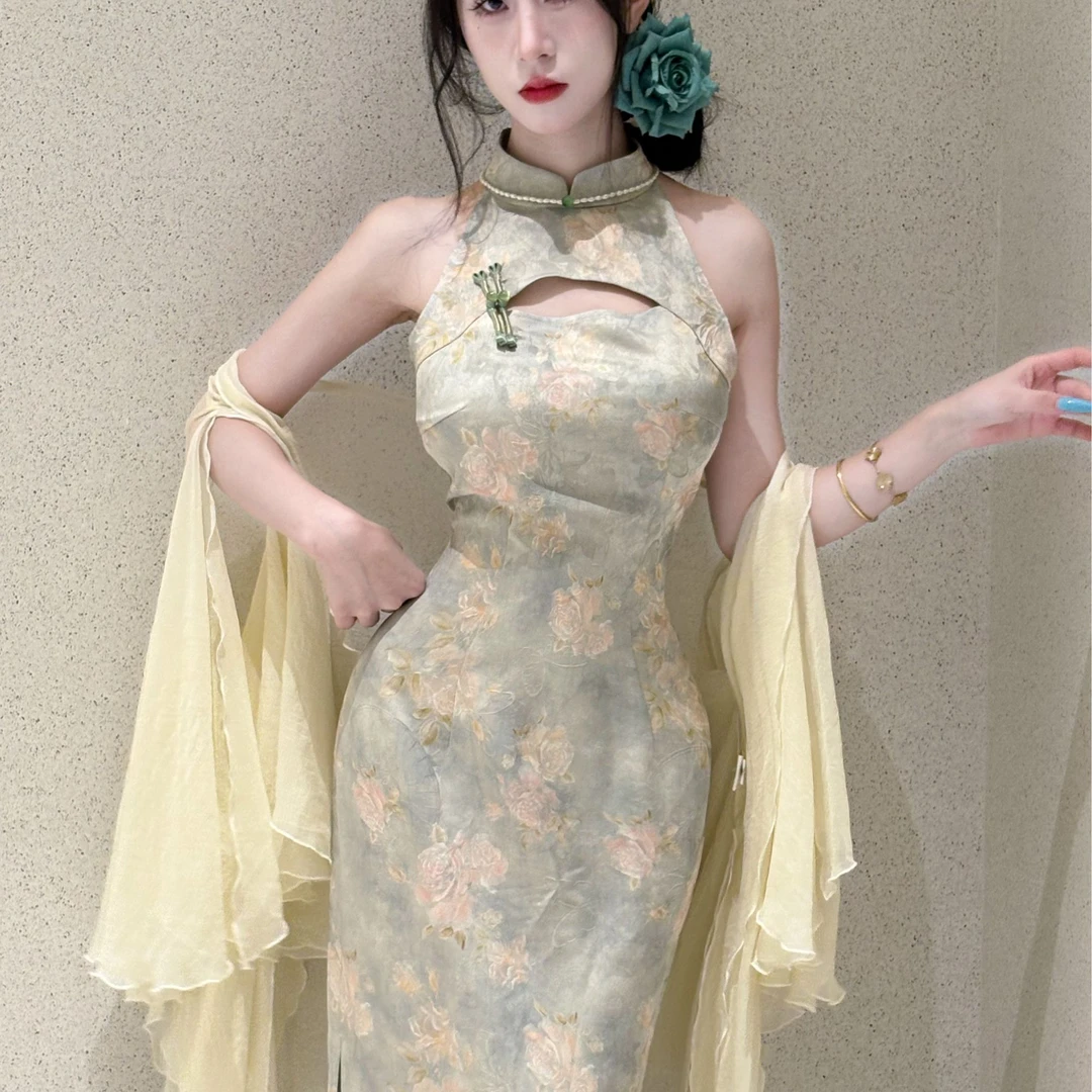 LHMknk1画报夫人原创自制春款国风清冷浅色新中式显瘦旗袍 争宠绿