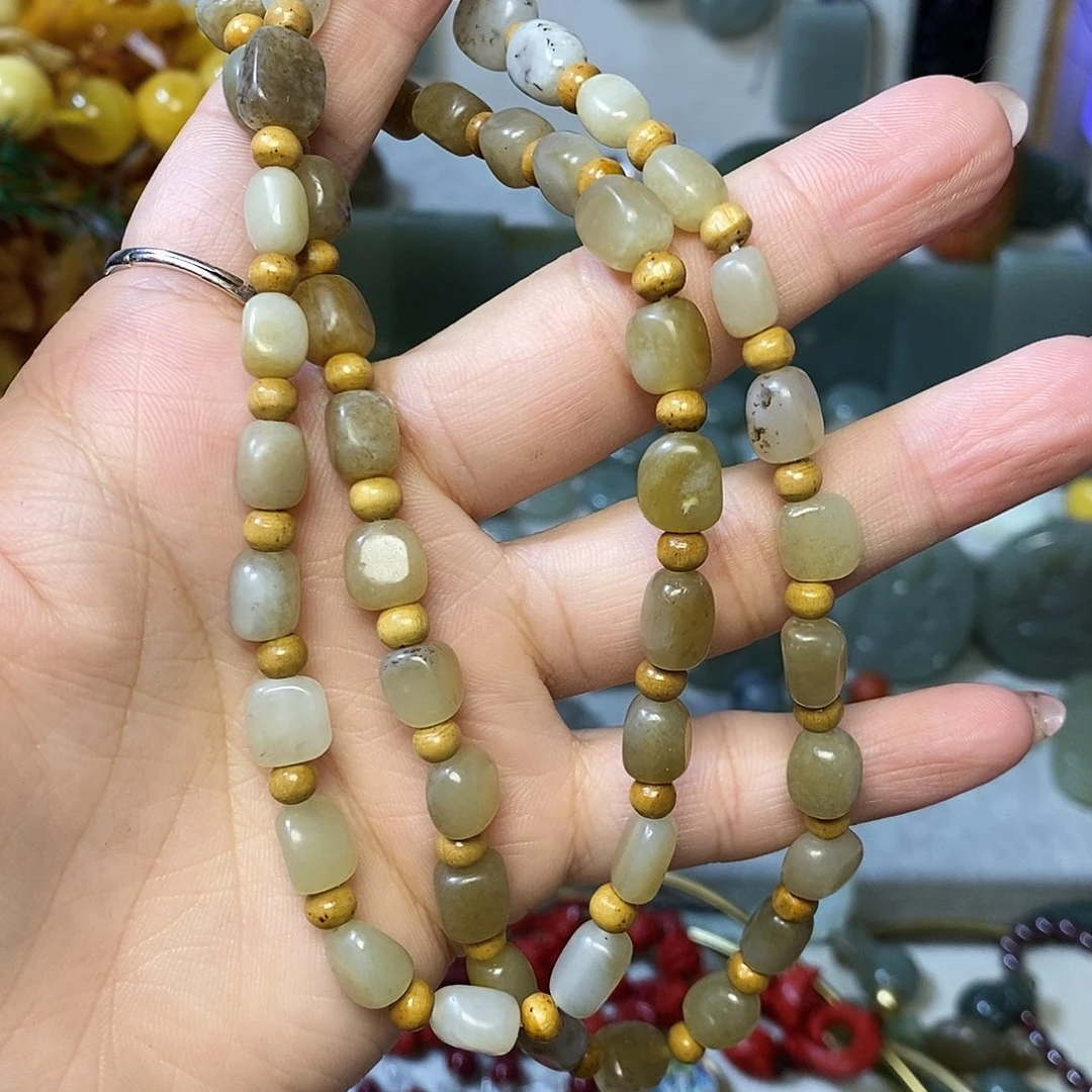 和田玉颈饰未镶嵌