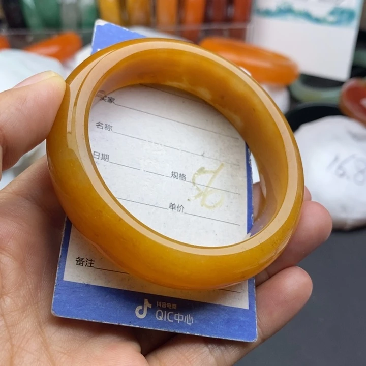 石英质玉未镶嵌手镯