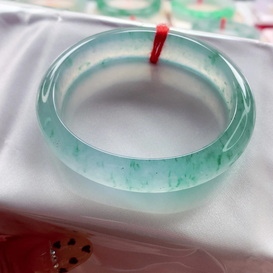 翡翠未镶嵌手镯（贵妃镯）52.2贵妃 冰飘全条炸光 超高性价比 灵