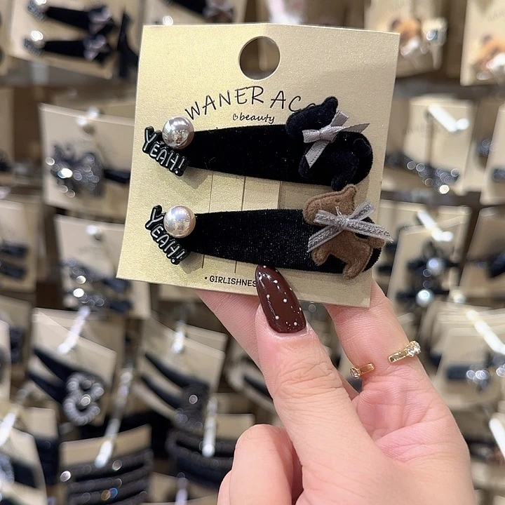 黑色丝绒小马掰掰夹拼棕