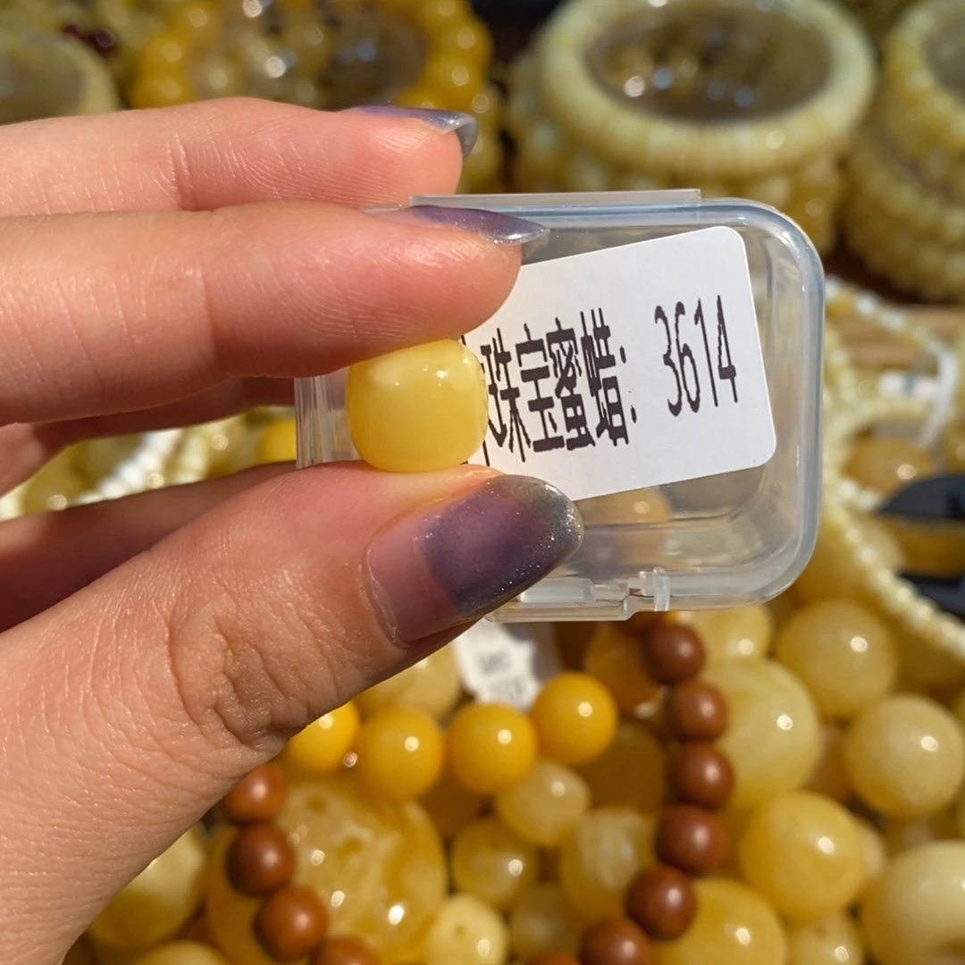 琥珀未镶嵌珠宝奇石3614