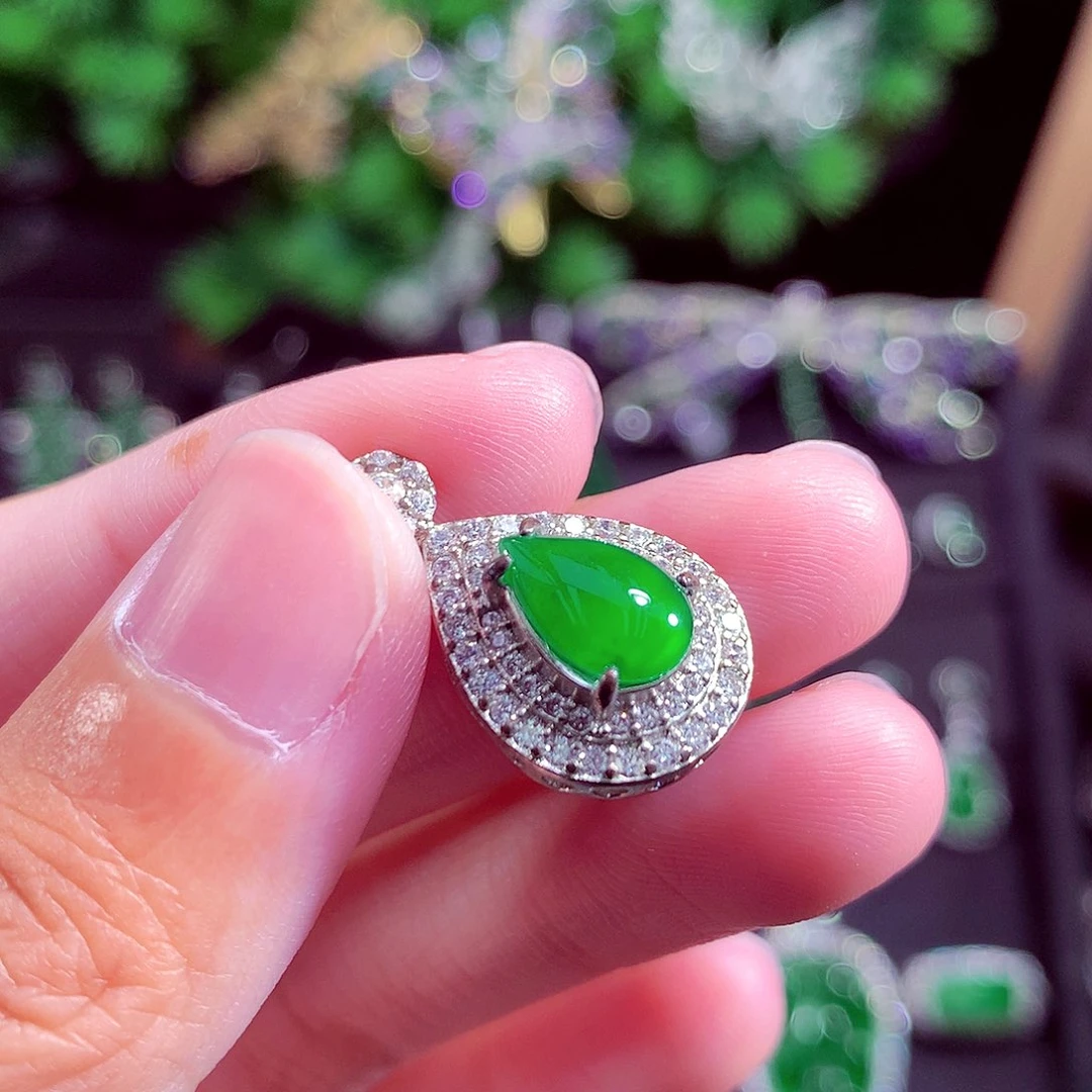 颈饰未镶嵌翡翠天然