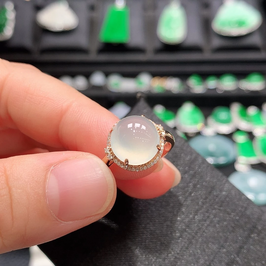 翡翠戒指18K金镶嵌戒指