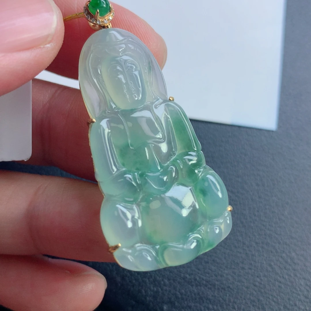 颈饰未镶嵌翡翠观音
