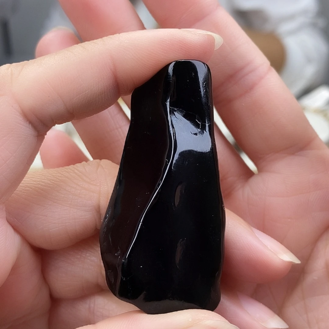 琥珀未镶嵌裸石琥珀