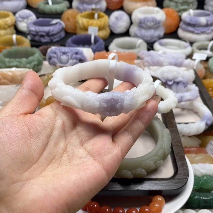 幸***鱼石英质玉未镶嵌手镯