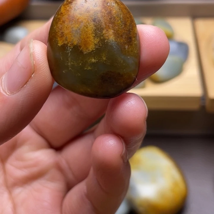 和田玉未镶嵌颈饰12