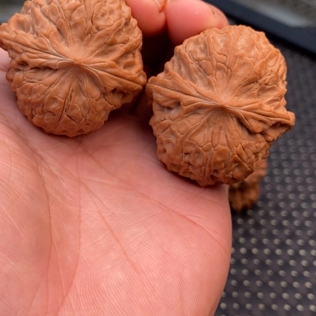 文玩核桃吊坠大团圆