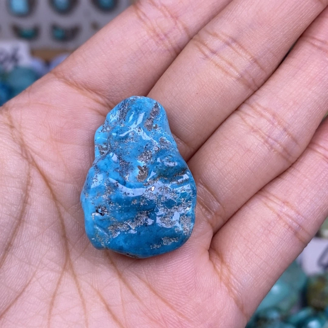 未镶嵌绿松石颈饰